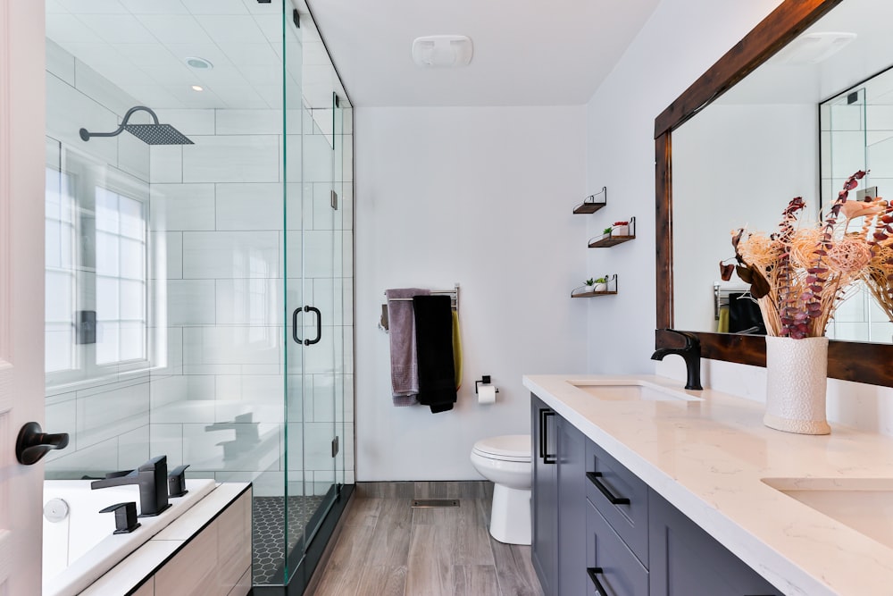 Remodelación de Baño — Residencial de Lujo, Curridabat, San José