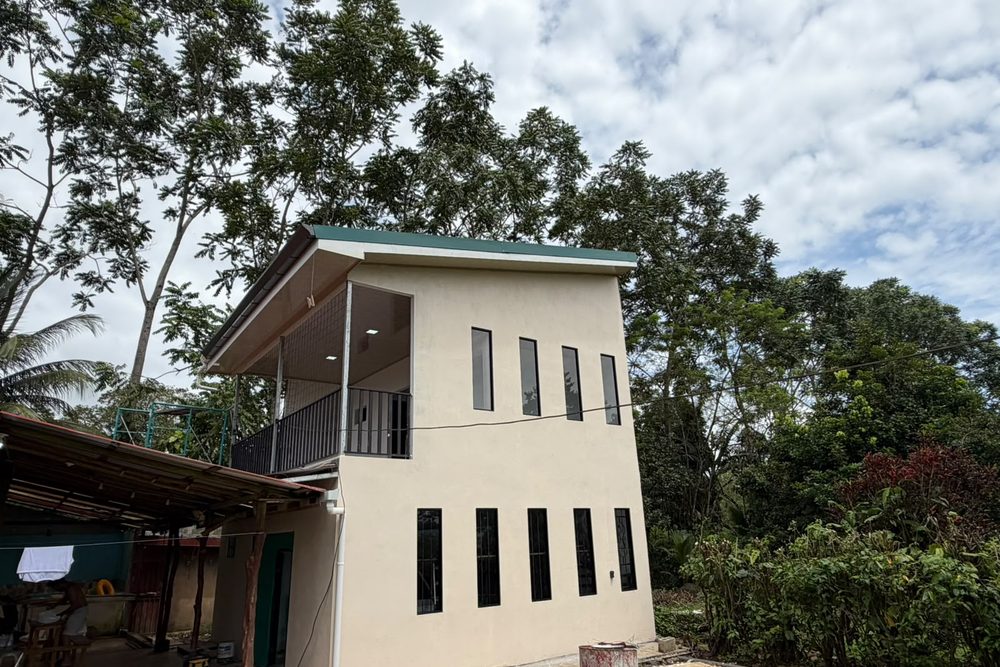 Casa de Habitación en Chachagua — Vivienda de dos niveles construida desde cero